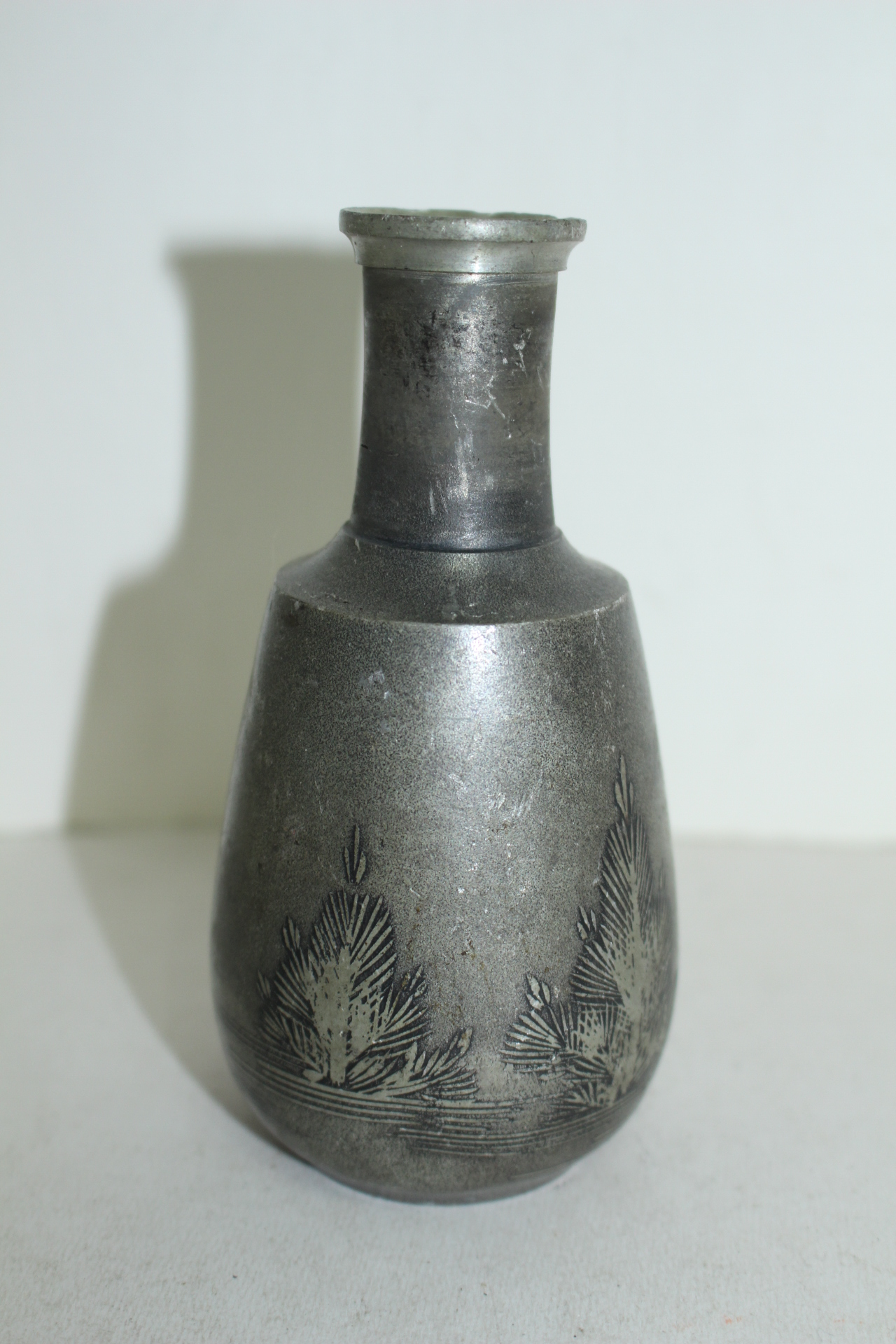 연대가좋은 주석으로된 주병