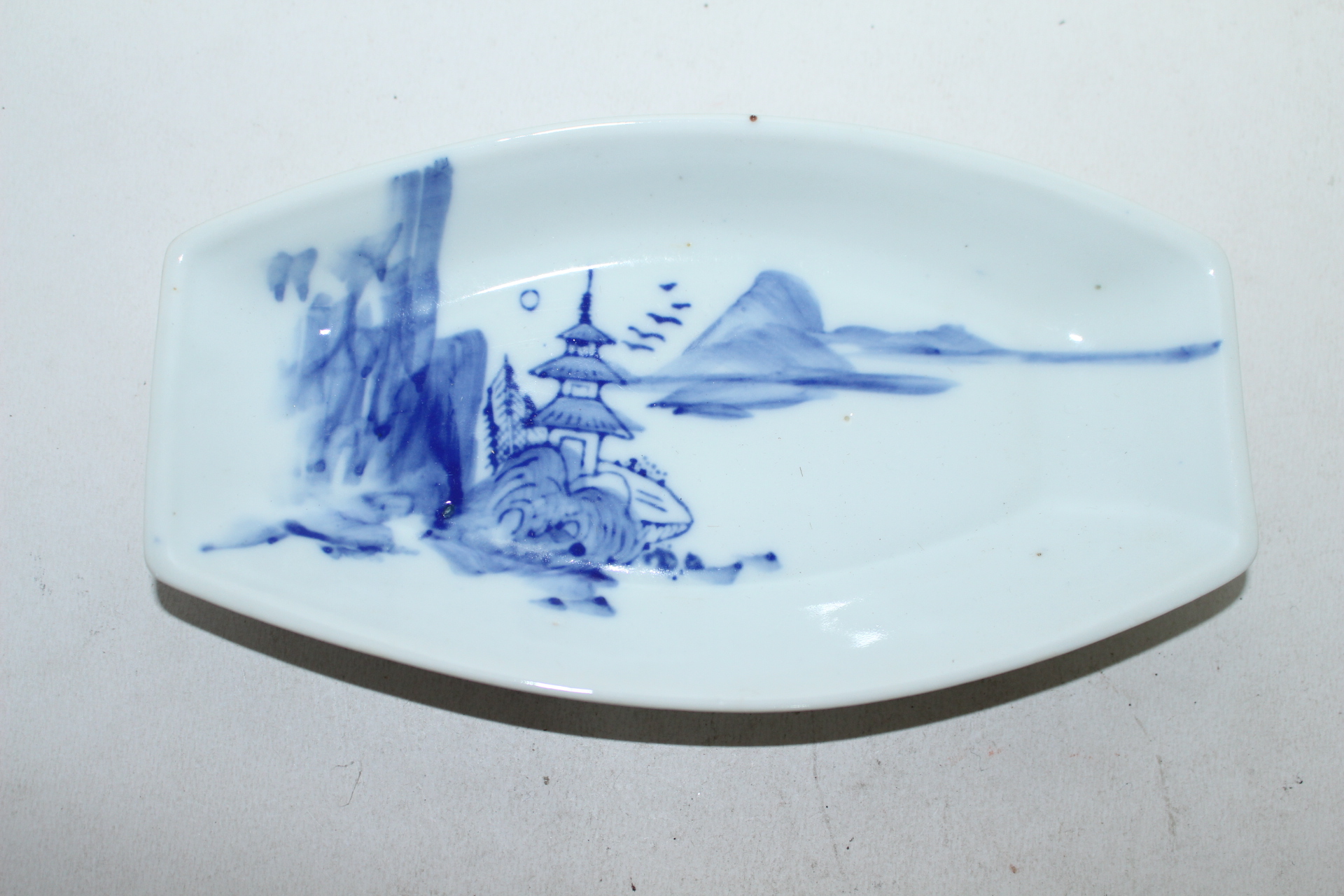 연대가좋은 청화백자 산수문 완 2점
