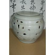 장작가마작품 청자투각화문 의자