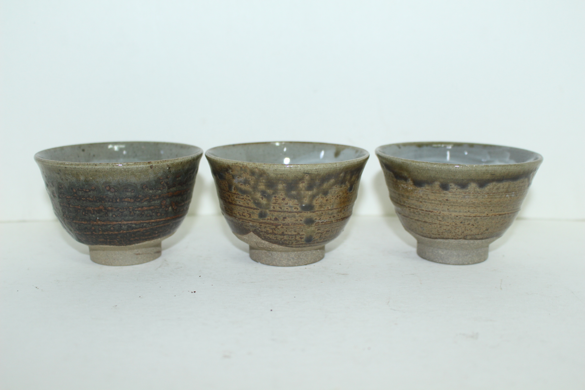 청자 귀얄문 잔 3점