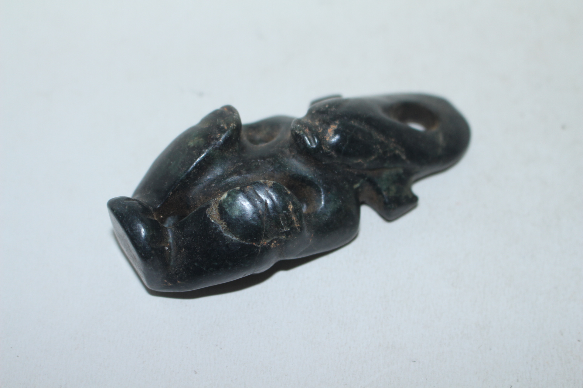 홍산문화-흑곤옥돌 저용옥조각