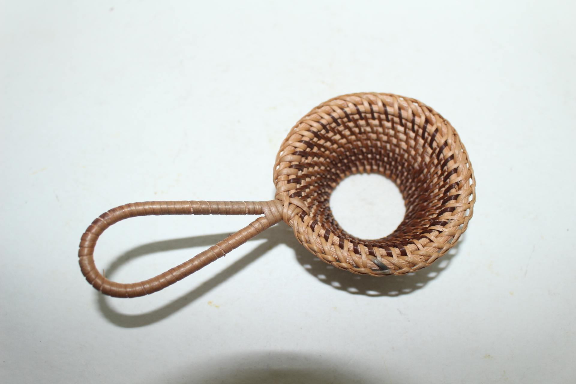 대나무를 엮어만든 거름망 차도구