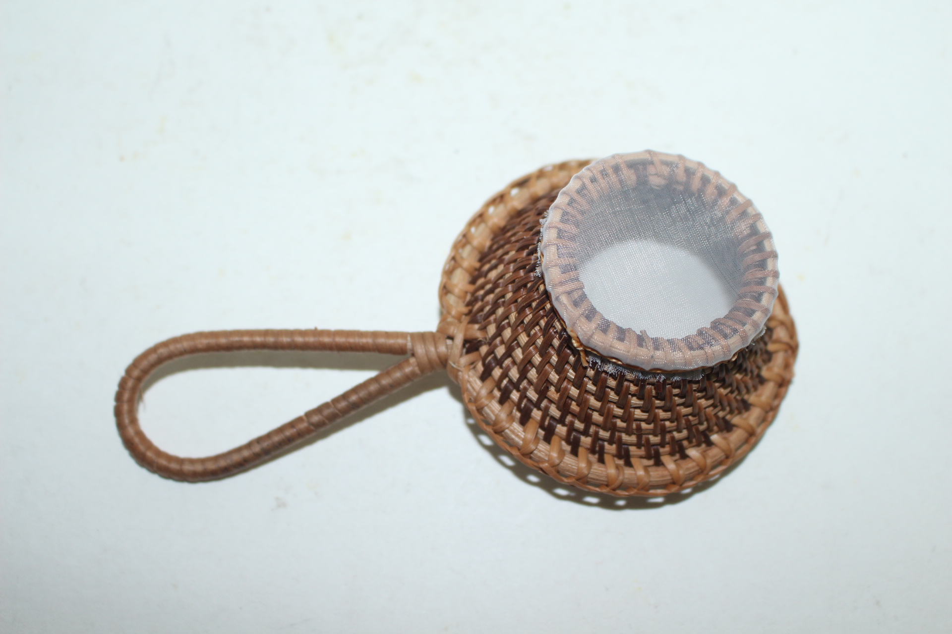 대나무를 엮어만든 거름망 차도구