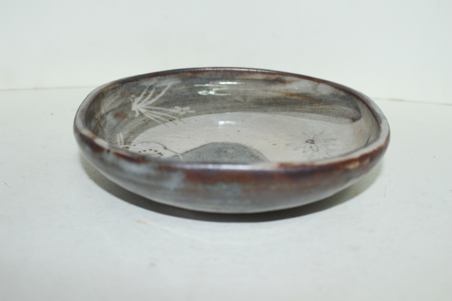 분청자 철화화문 삼족완