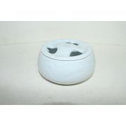 순백자 초화문 투각재털이