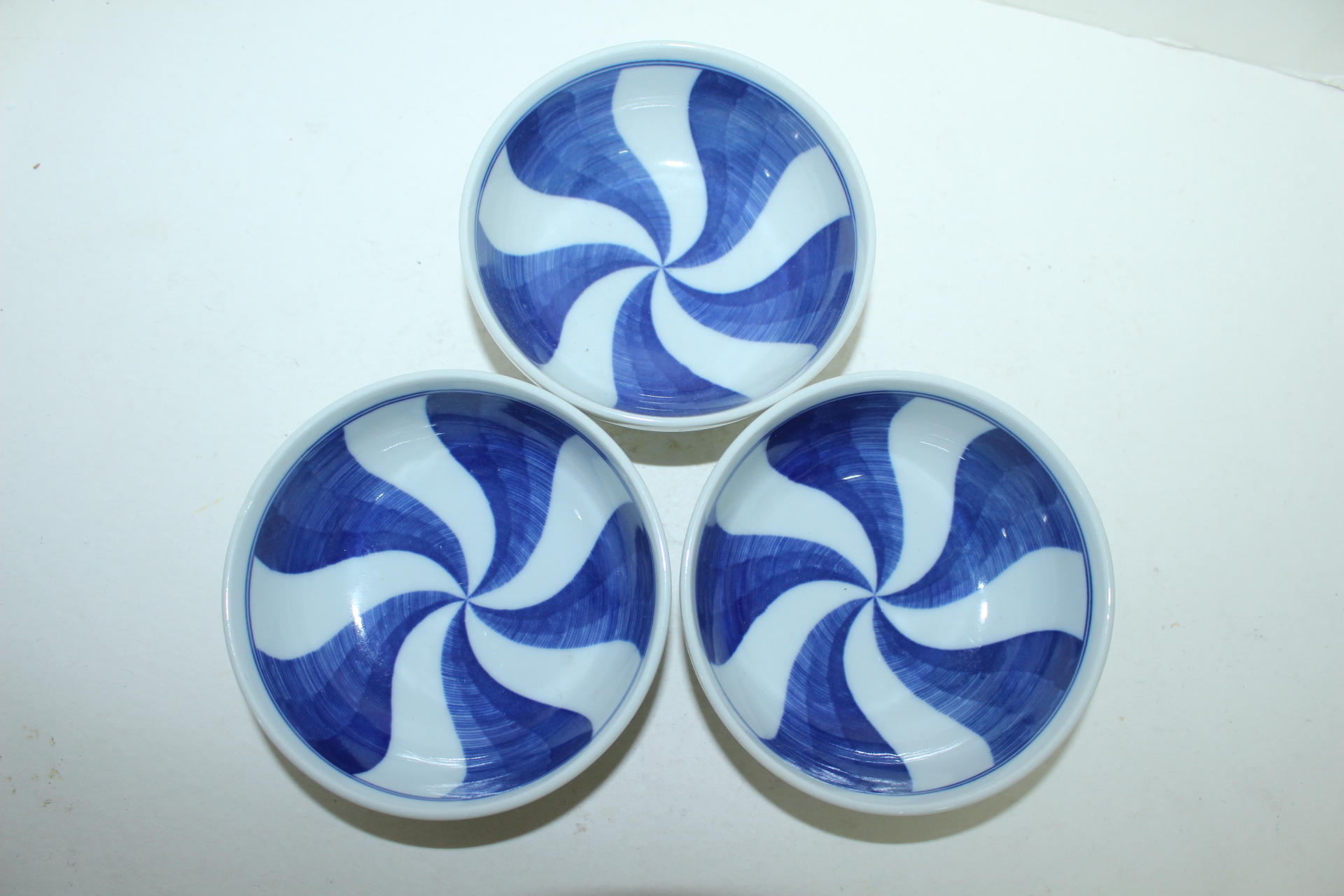 청화백자 돌개문 완 3점