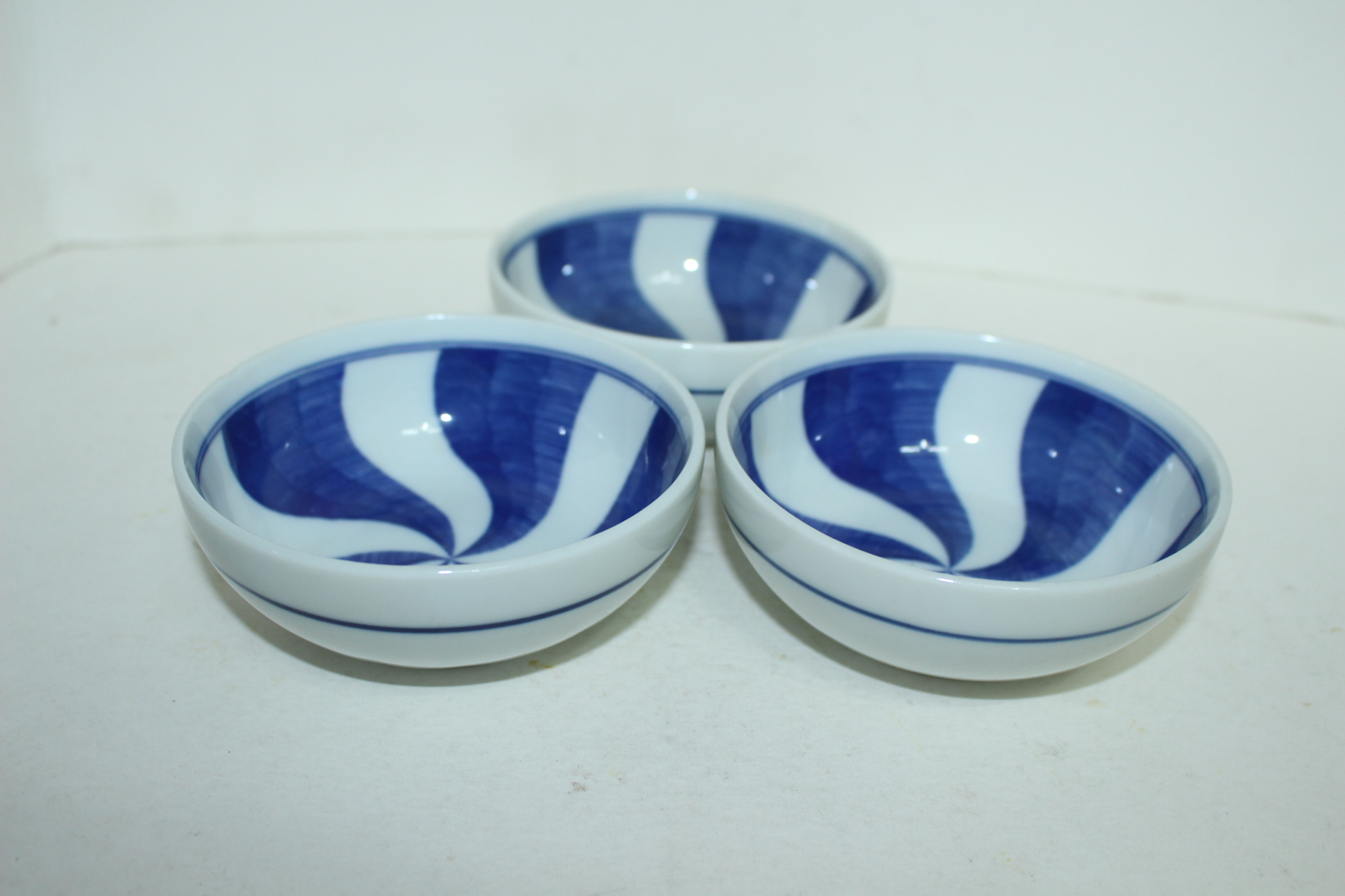 청화백자 돌개문 완 3점