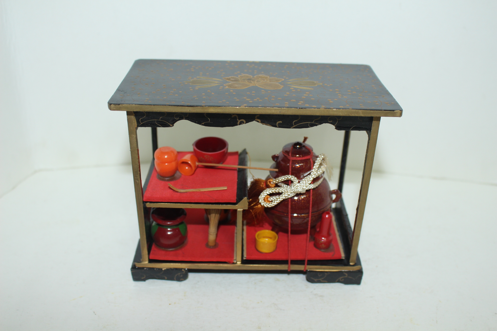 나무에 금채화문된 차도구셋트 미니어쳐