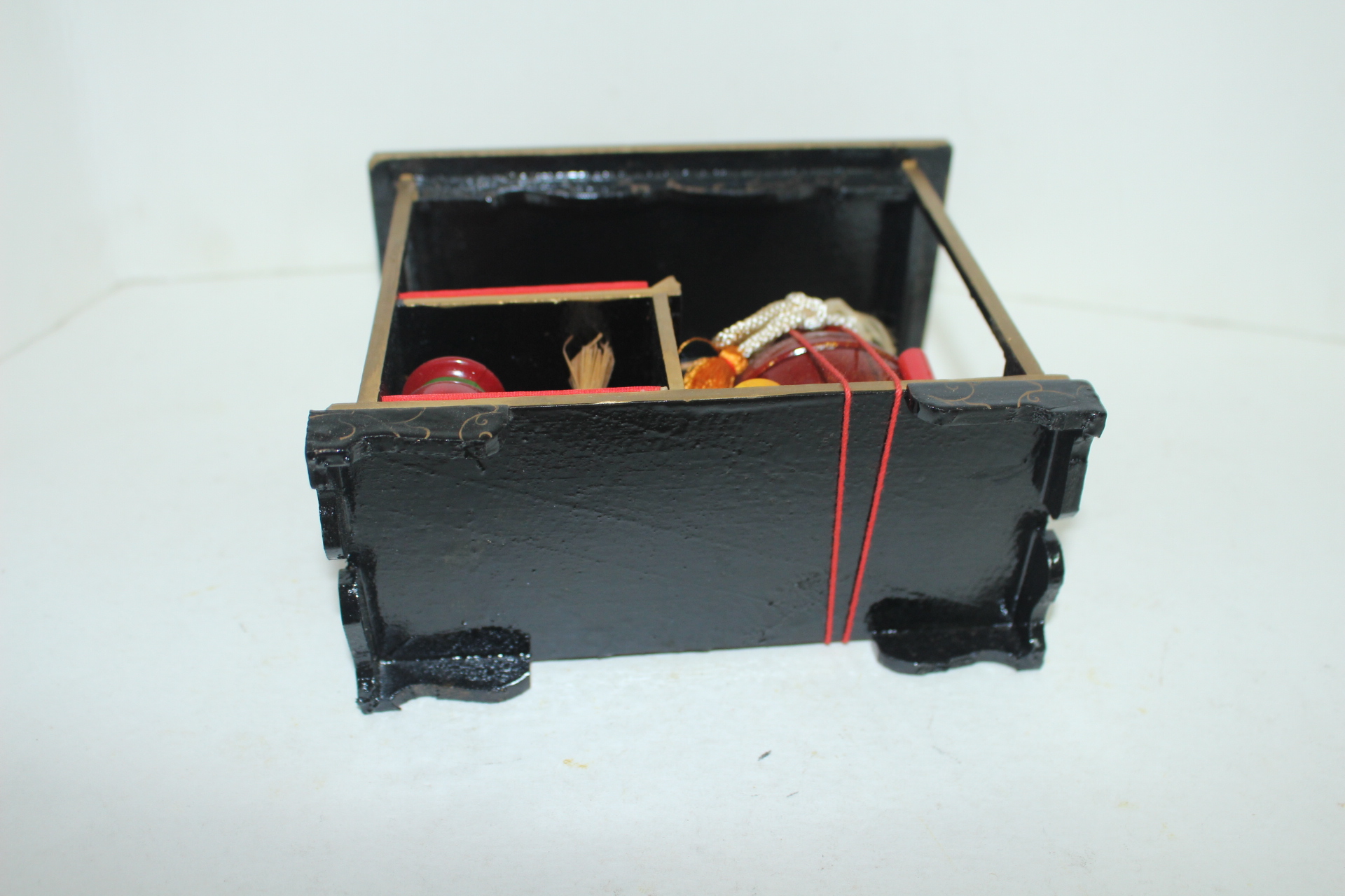 나무에 금채화문된 차도구셋트 미니어쳐