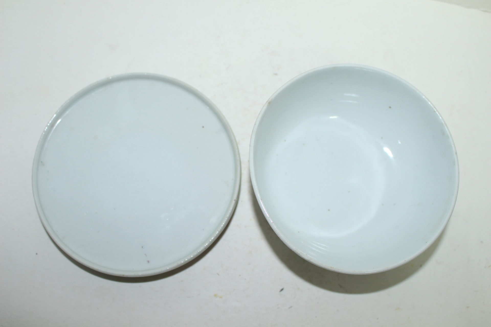 연대가좋은 청화백자진사화문 개완