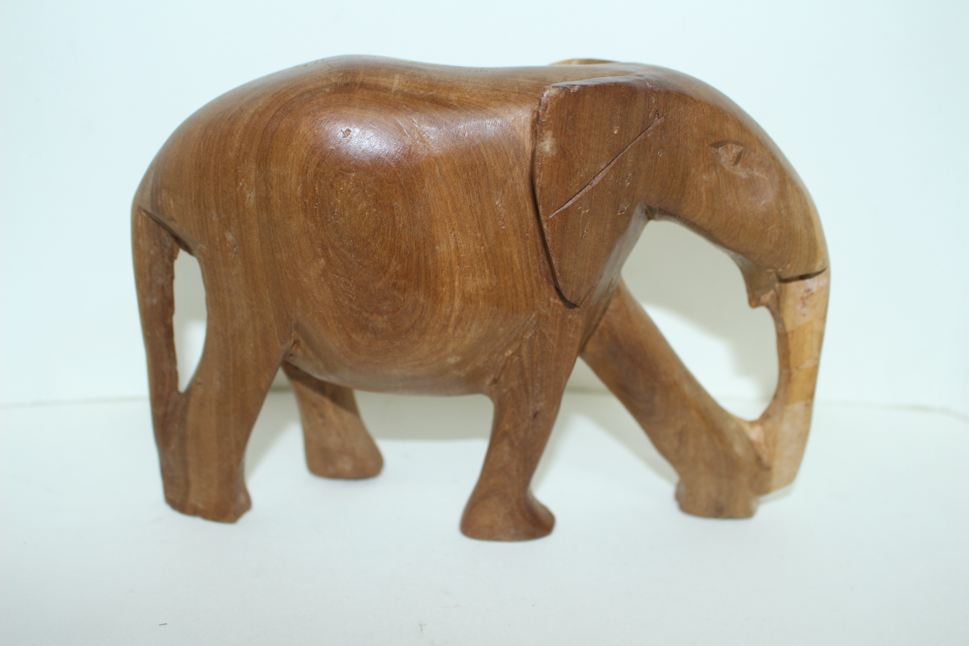 외국산 원목나무로된 코끼리 조각상