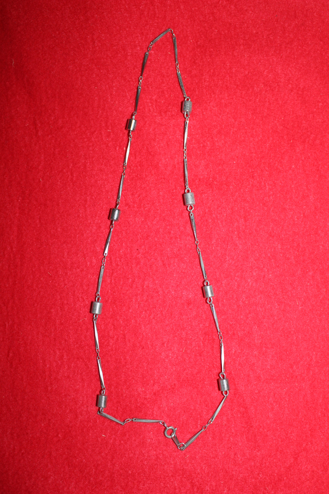 17-자석재질로된 목걸이
