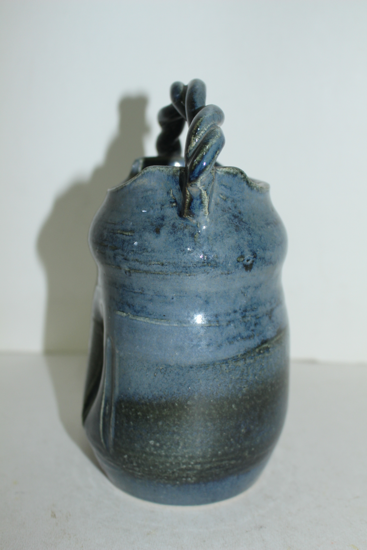 청자 꽈베기손잡이 호