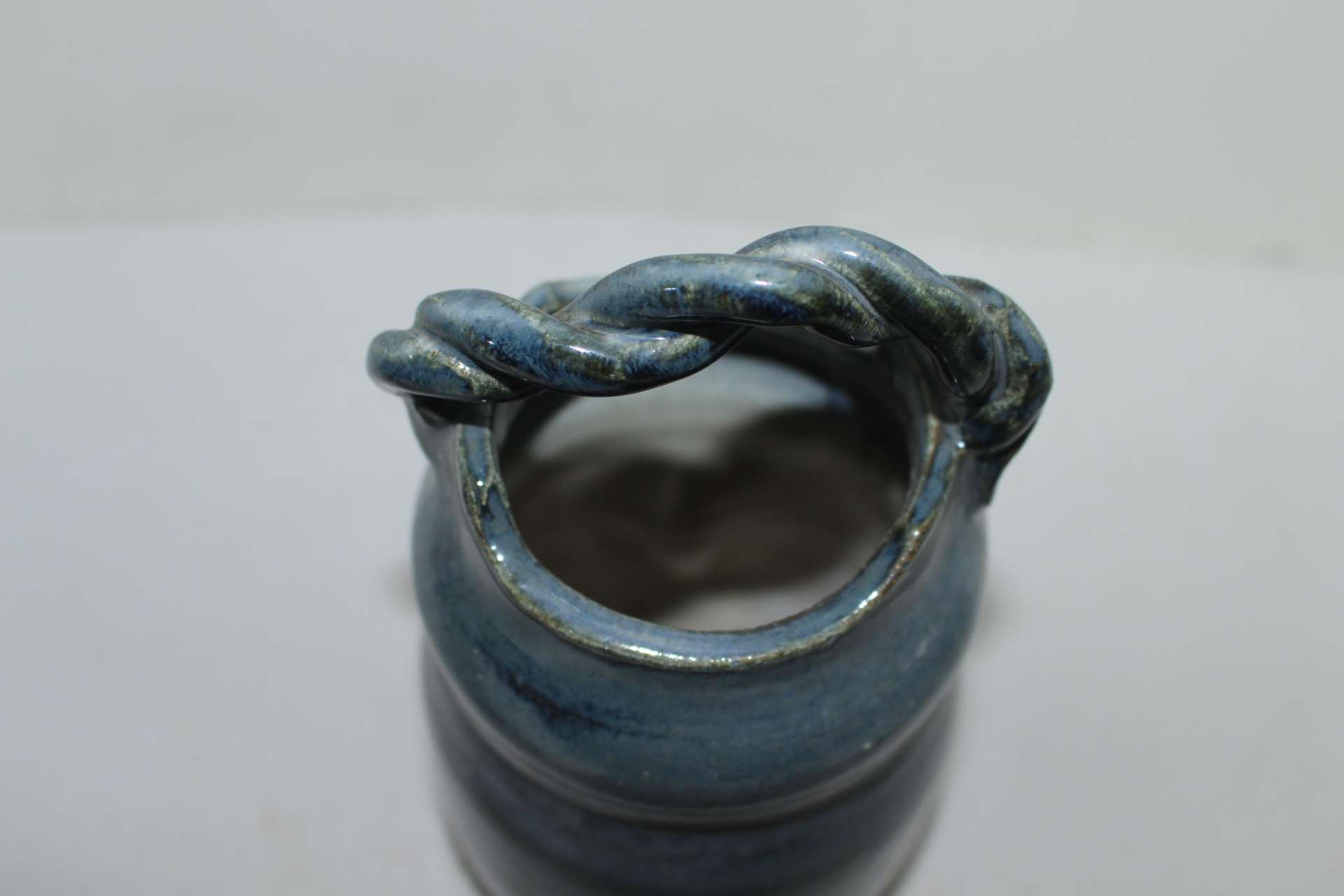 청자 꽈베기손잡이 호