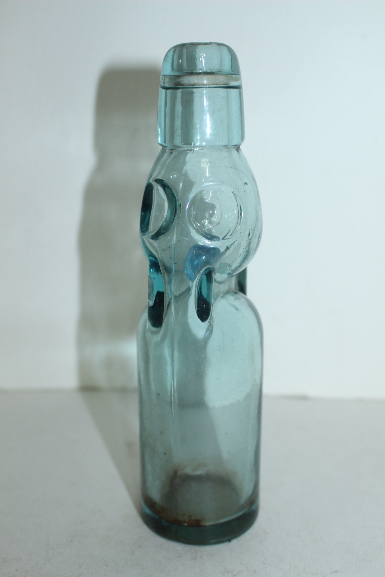 근대사 특이한 모양의 유리병