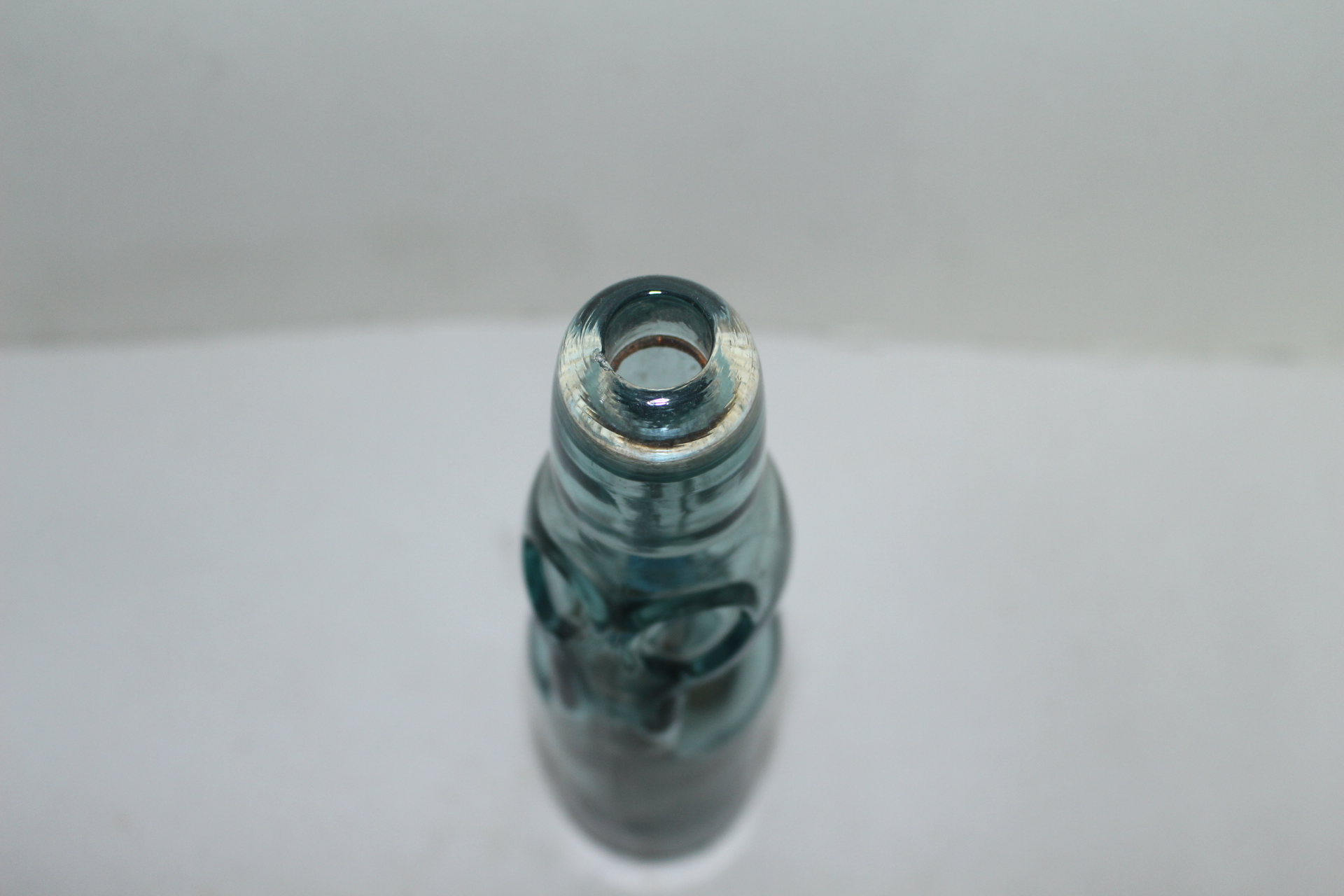 근대사 특이한 모양의 유리병