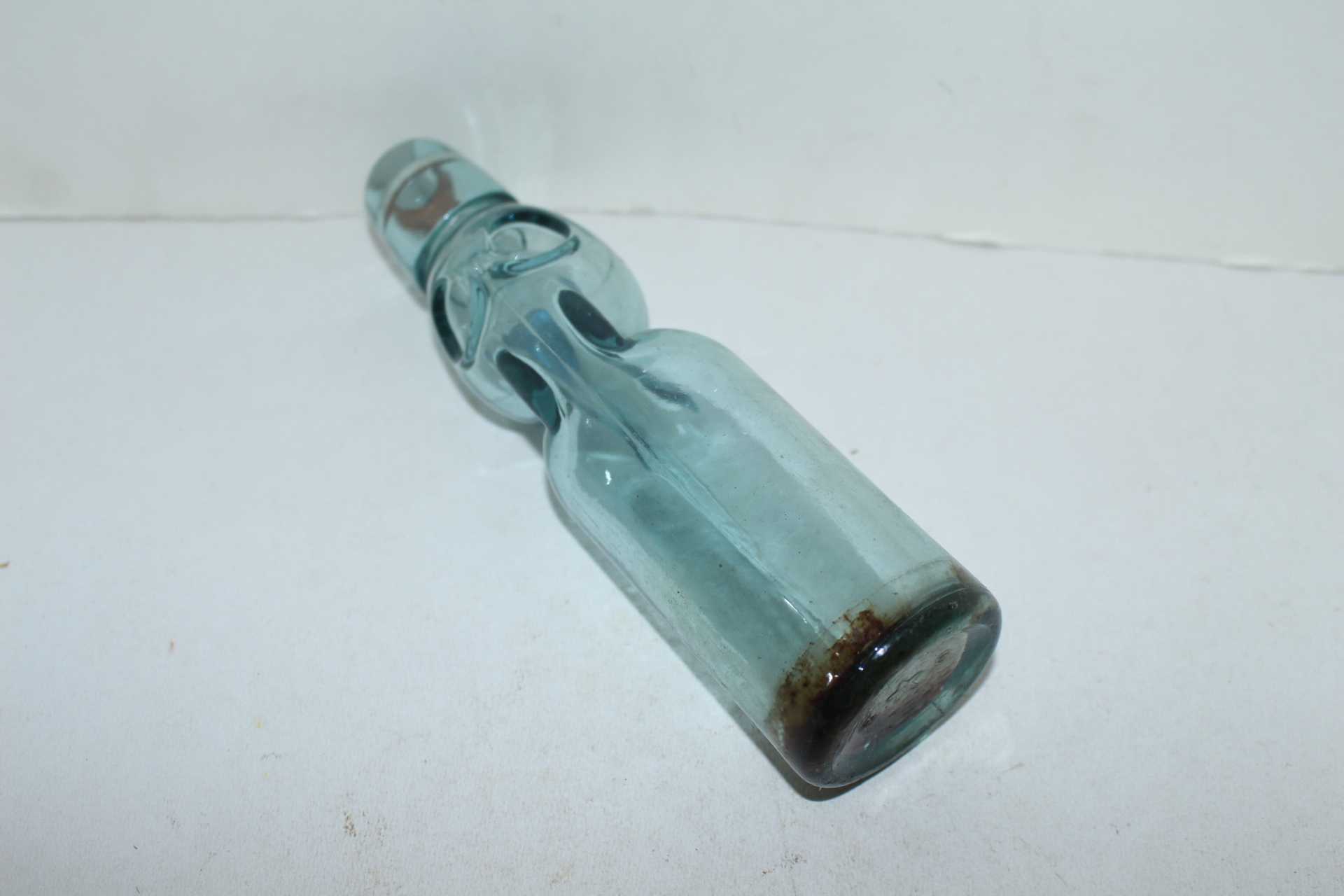 근대사 특이한 모양의 유리병