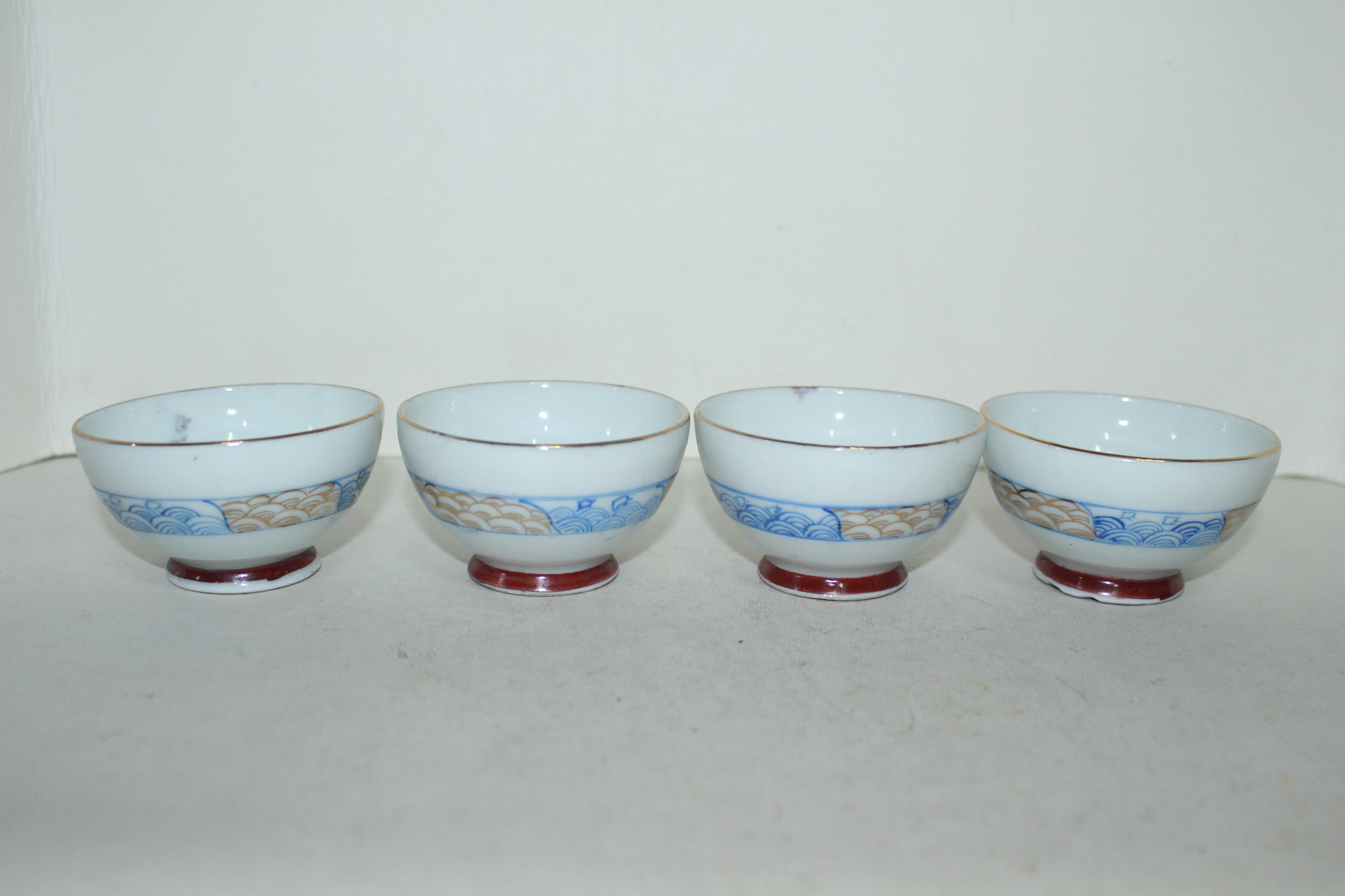 연대가 좋은 청화백자금채추상문잔 4점