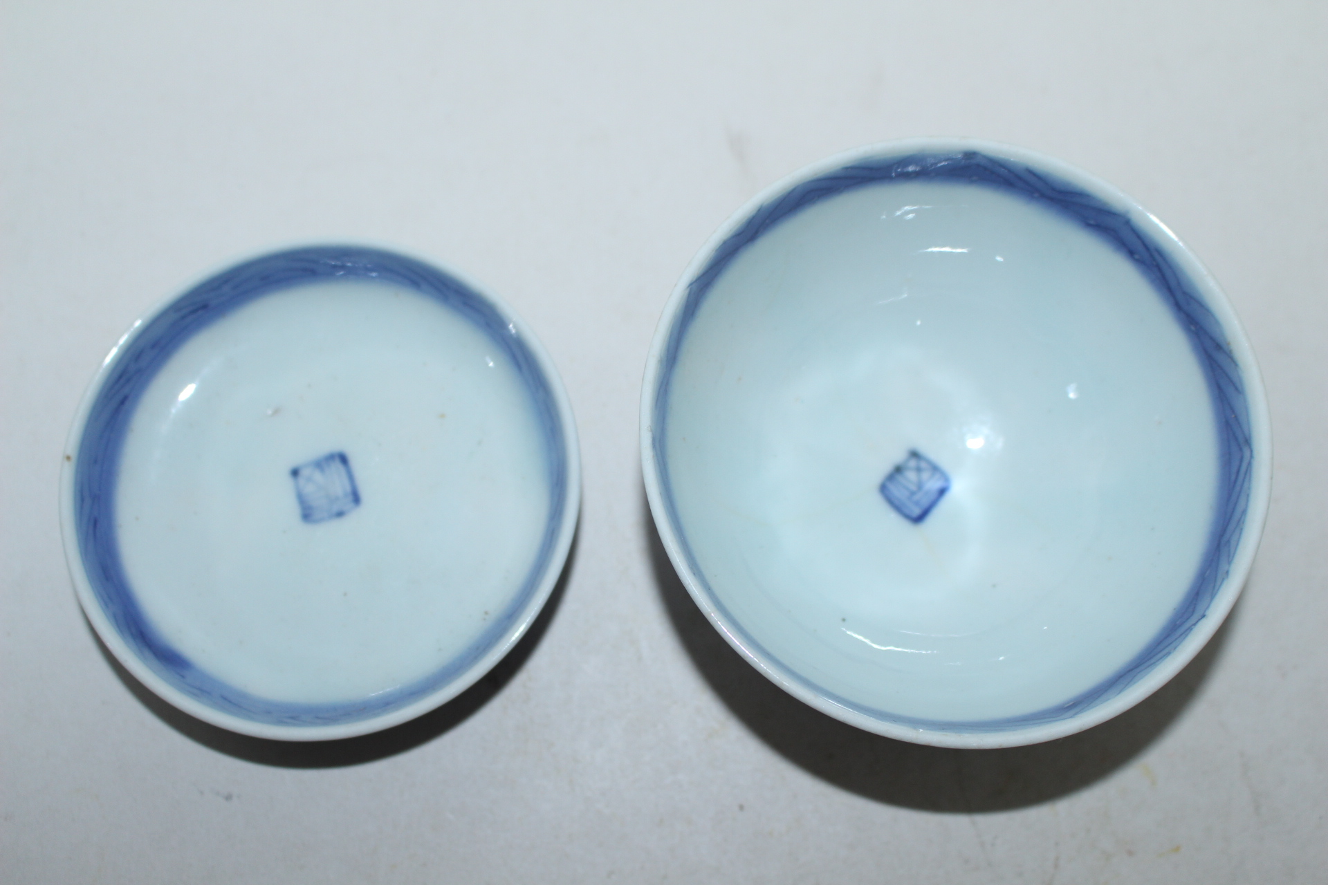 연대가좋은 청화백자추상문 개완