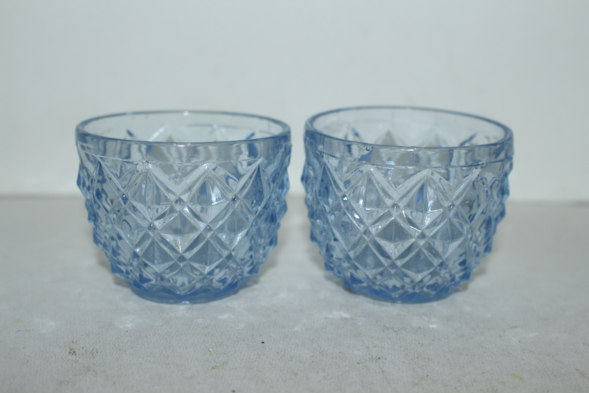 근대사 채색유리 각진잔 2점