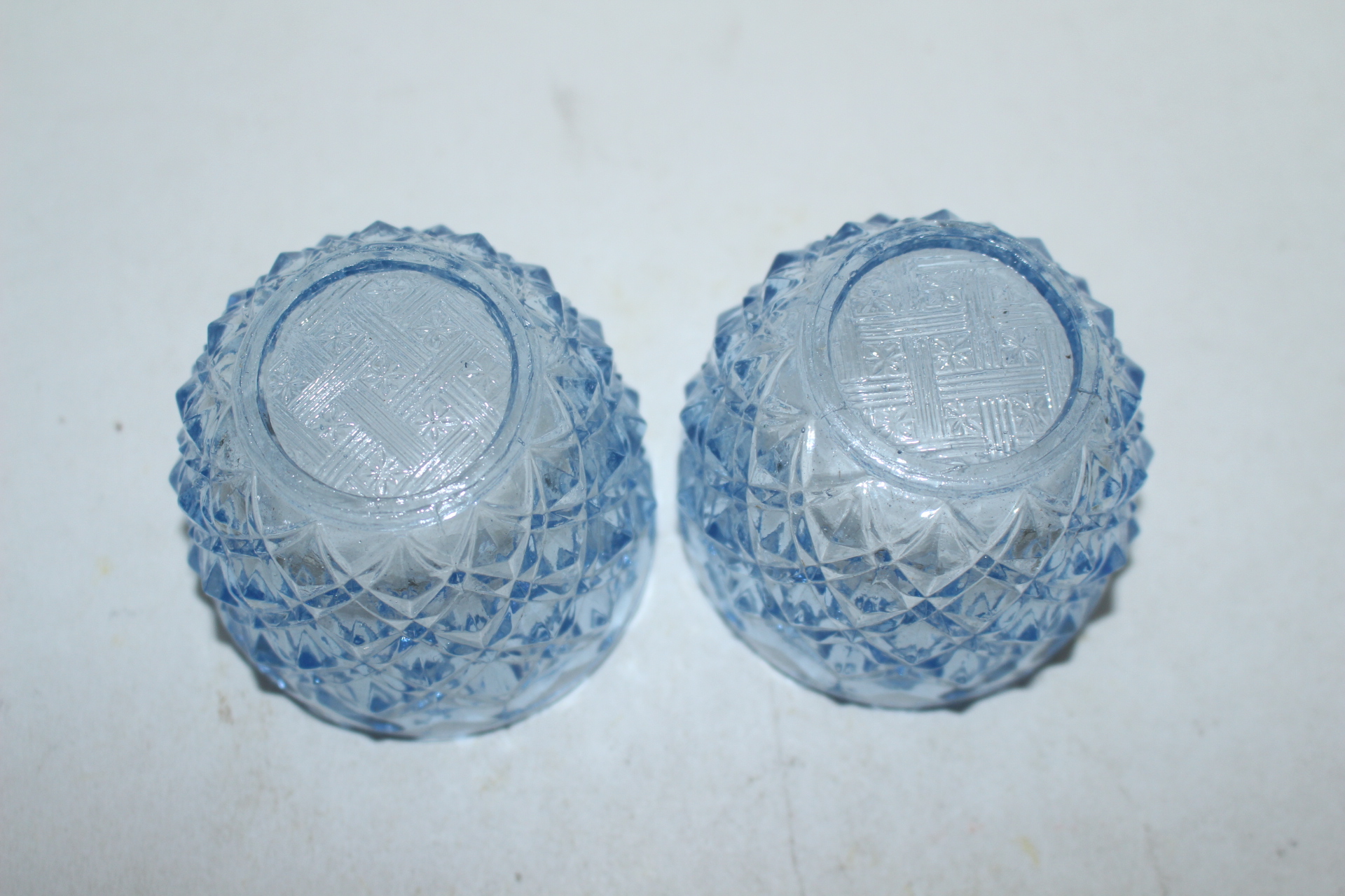 근대사 채색유리 각진잔 2점