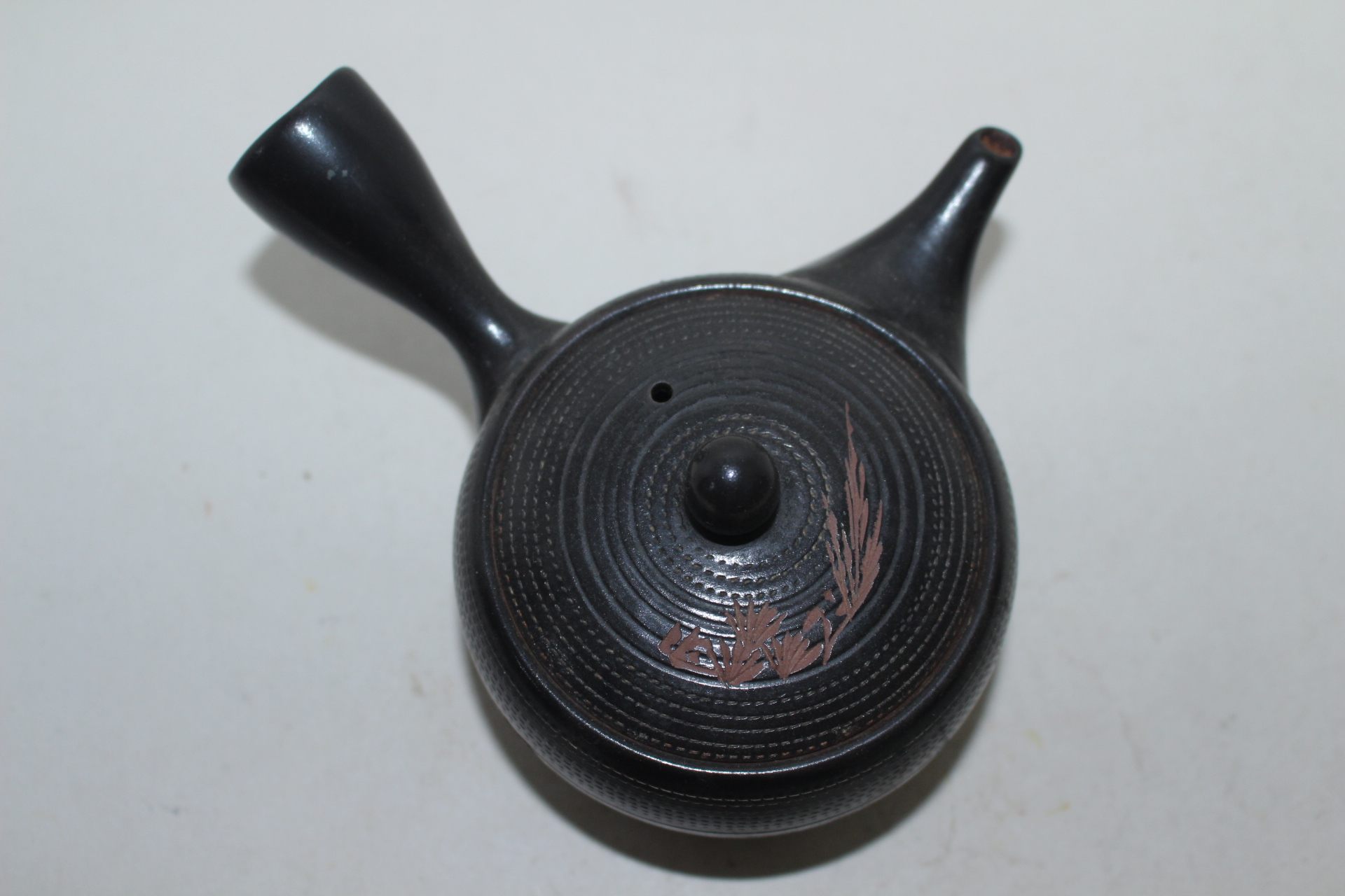 청자 음각초화문 다관