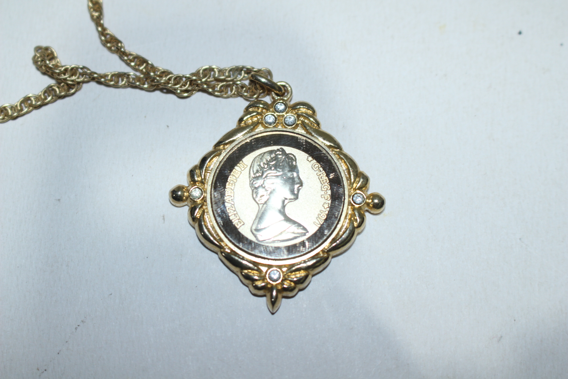 외국산 엘리자베스여왕 목걸이