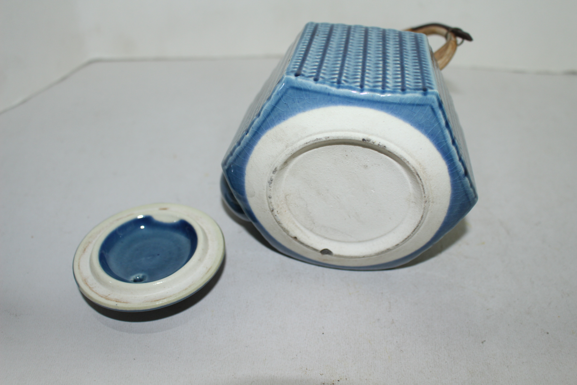 연대가좋은 청자 주자