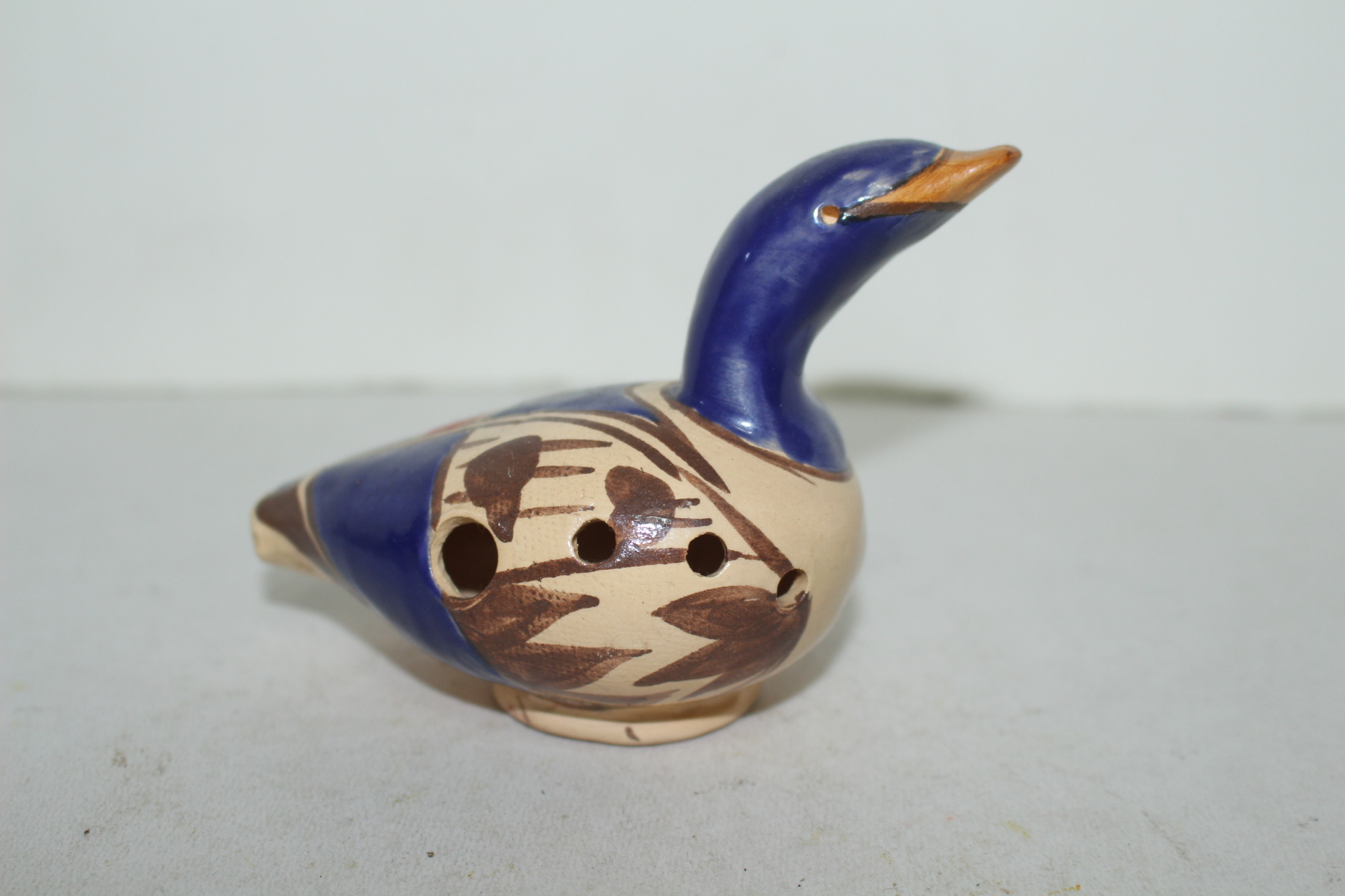 외국산 토기재질로된 오리모양 피리