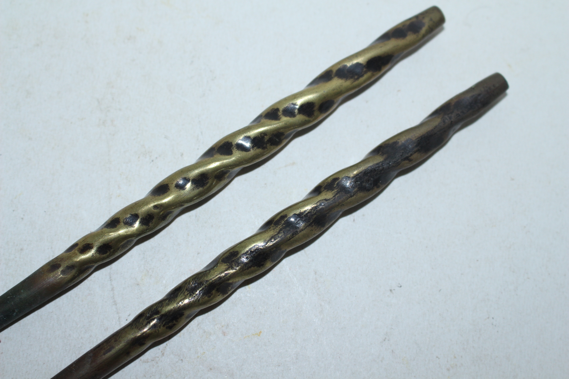 청동으로된 불손 1벌