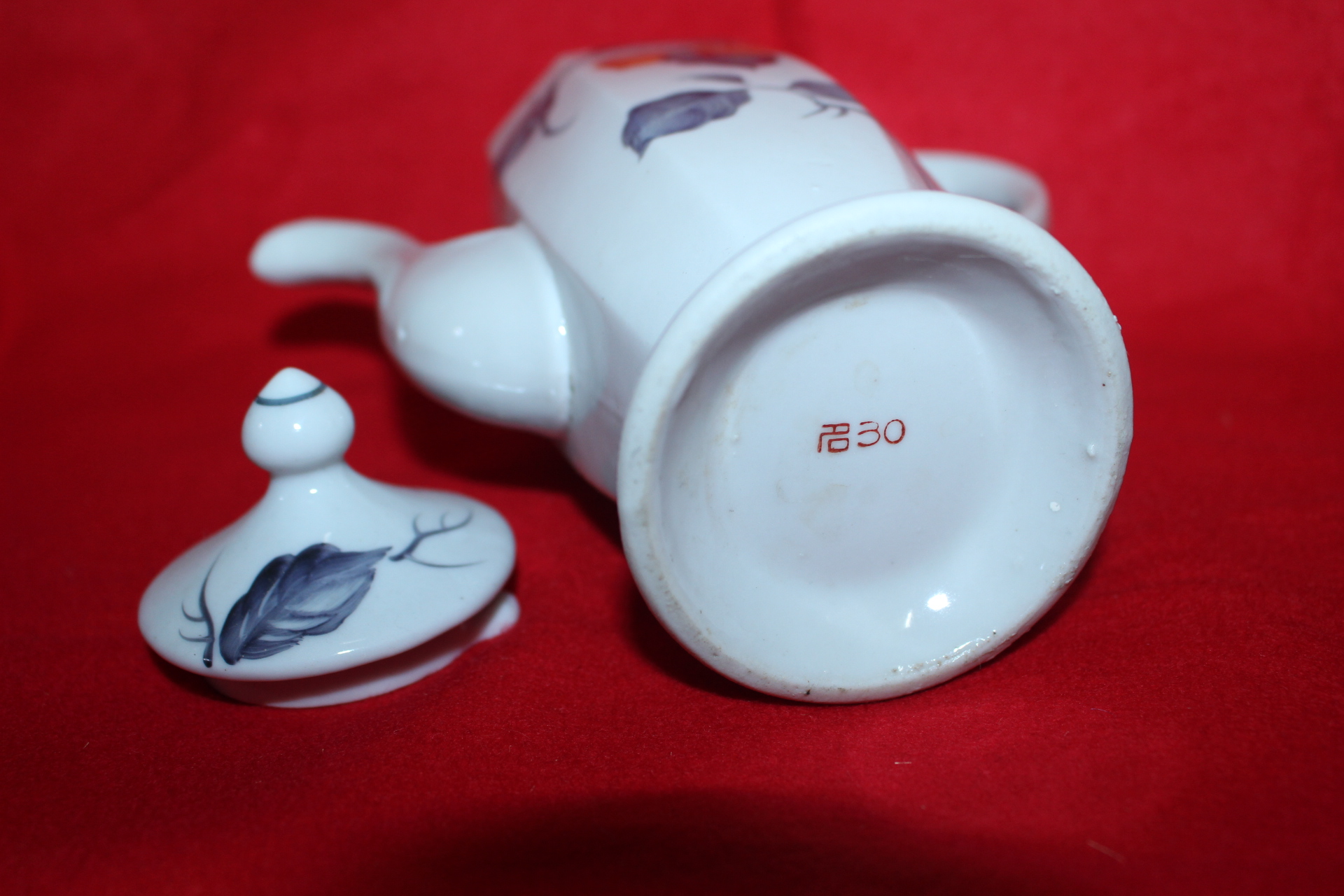 연대가좋은 진사백자복숭아문 주자호