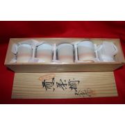 홍화꽃이 핀 청자 굽따인잔5점셋트