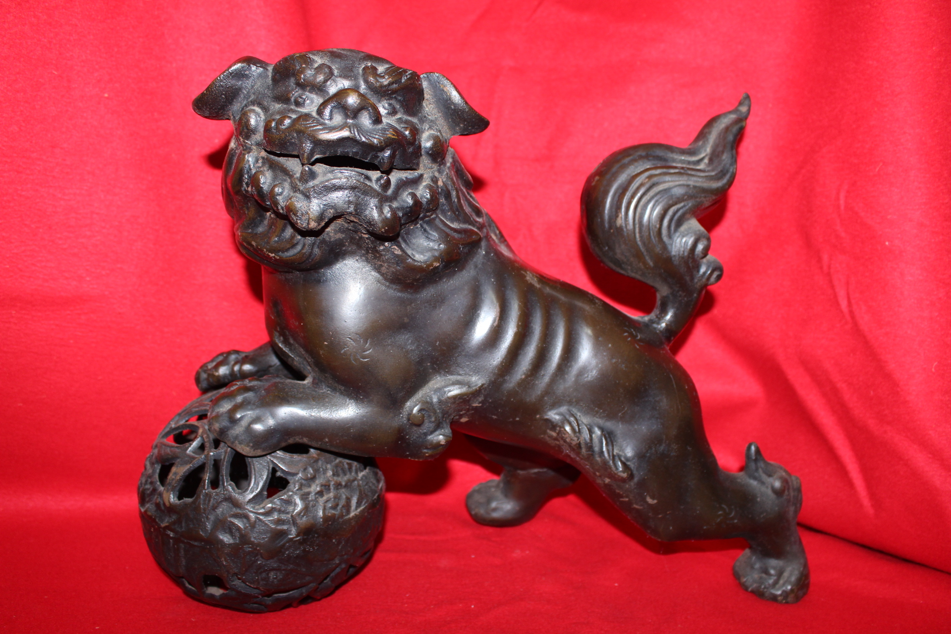 무쇠로된 해태 조각상