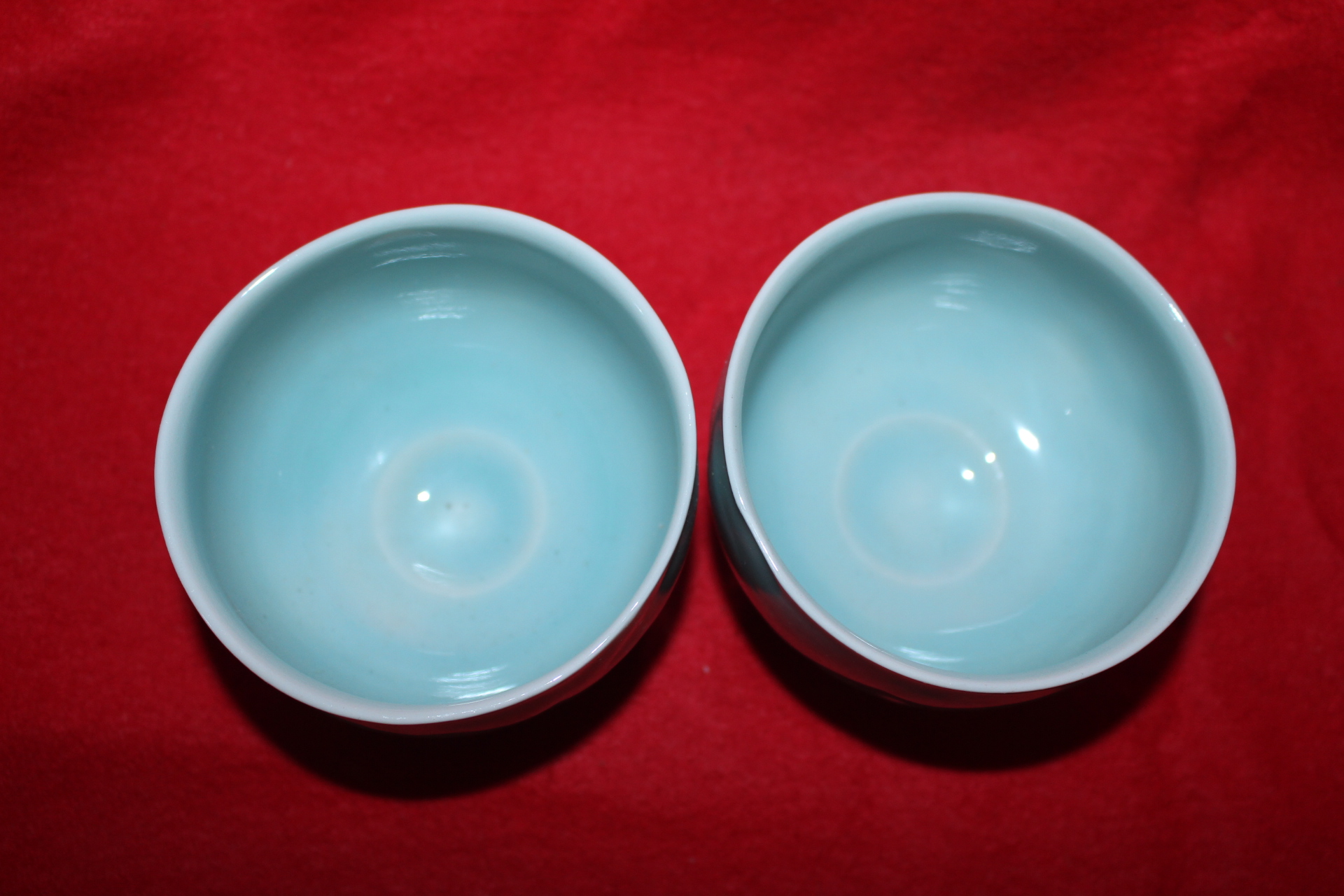 청자 양각화문잔 2점