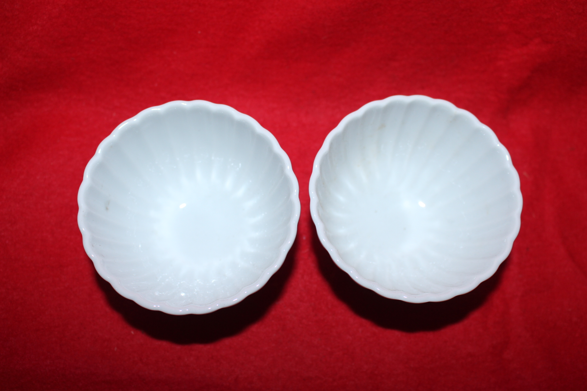 순백자 과형진사화문 잔2점