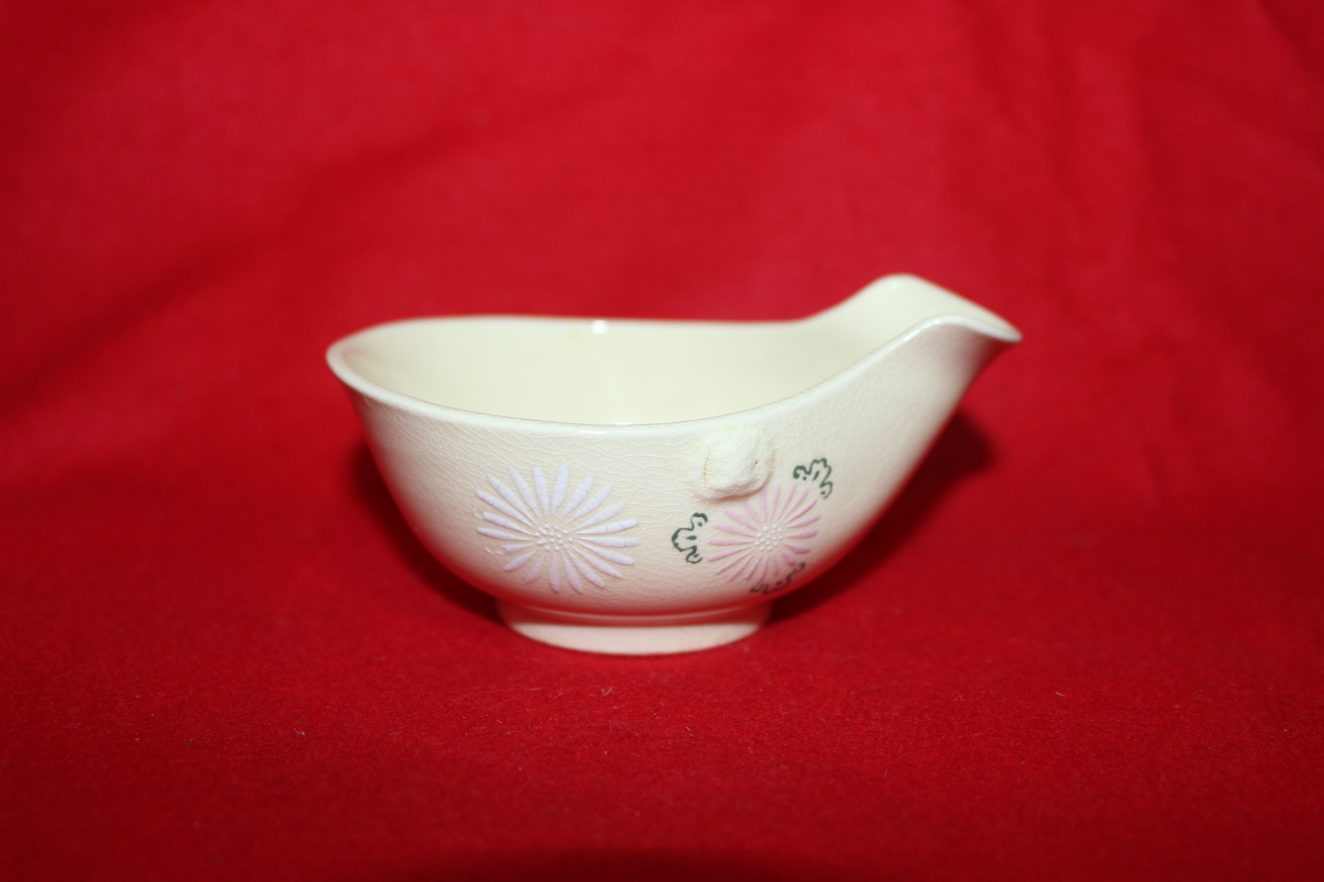 사스마 분청자 양각화문 수구