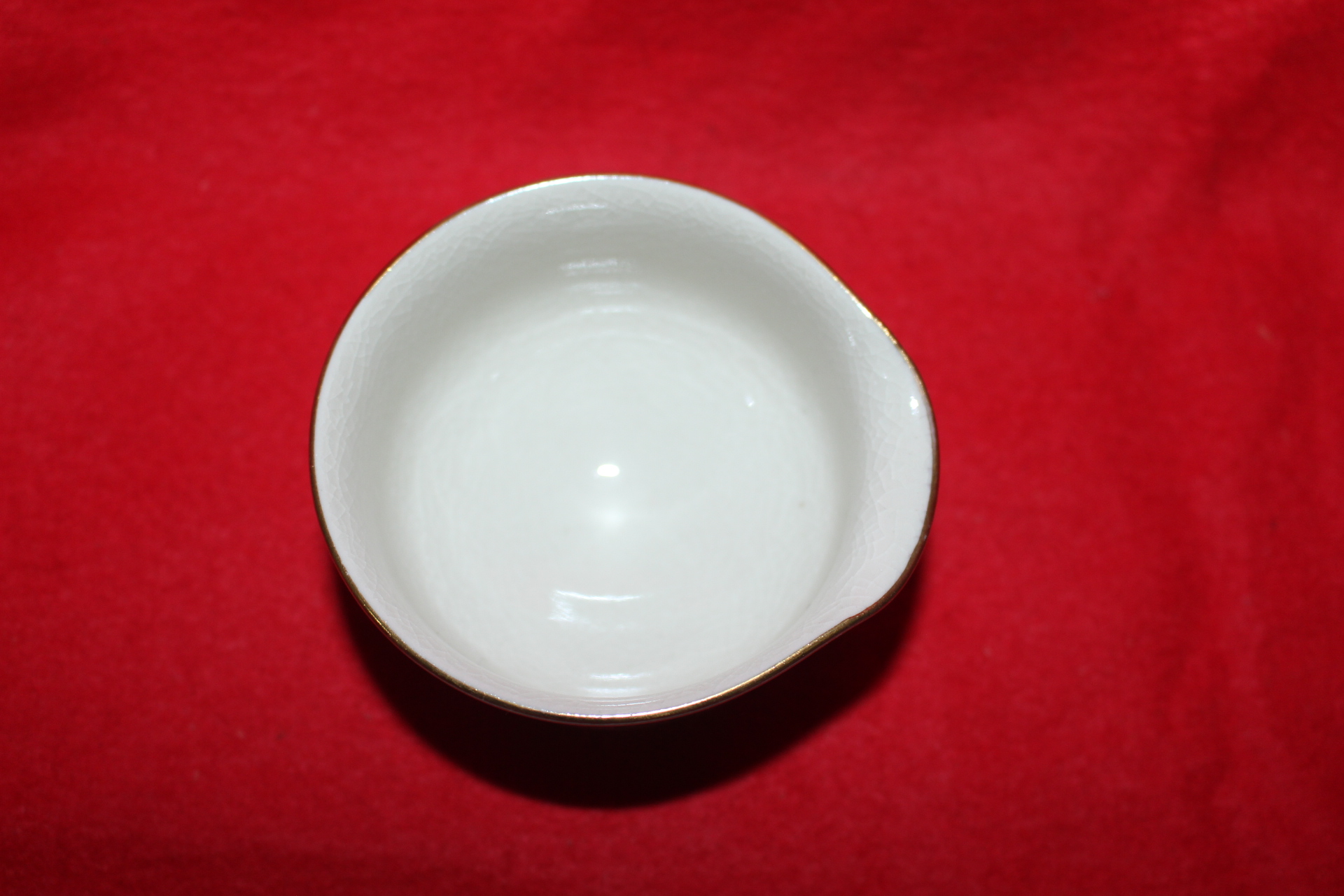 구다니 청화백자진사금채화문 수구