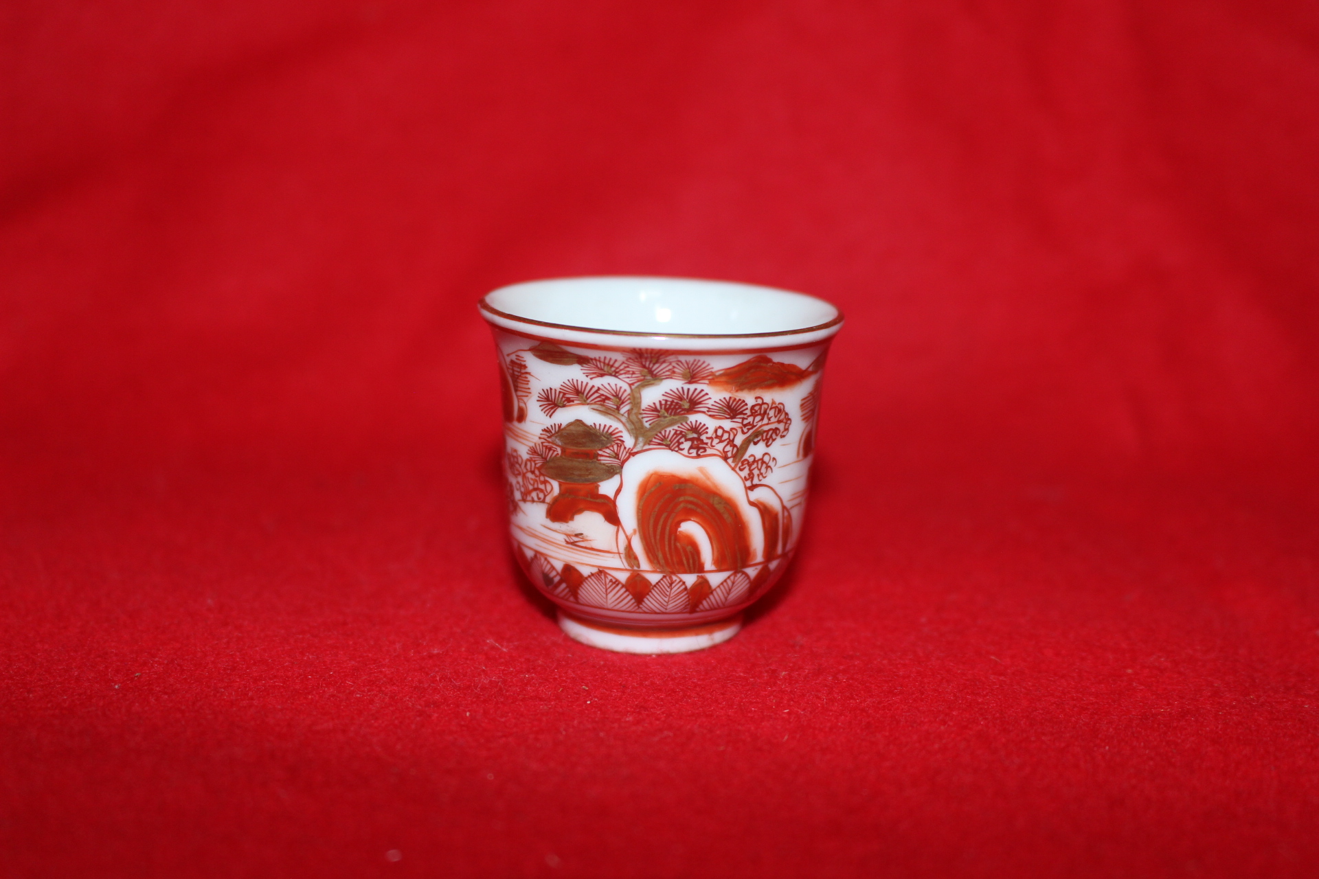 연대가좋은 구다니 진사백자금채산수문 잔