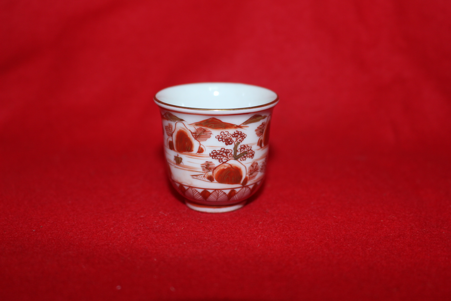 연대가좋은 구다니 진사백자금채산수문 잔