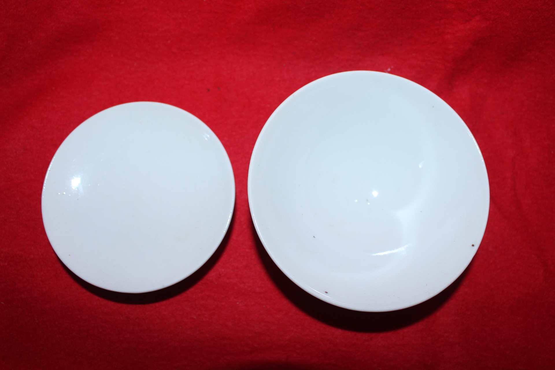 연대가좋은 청화백자노송문 개완