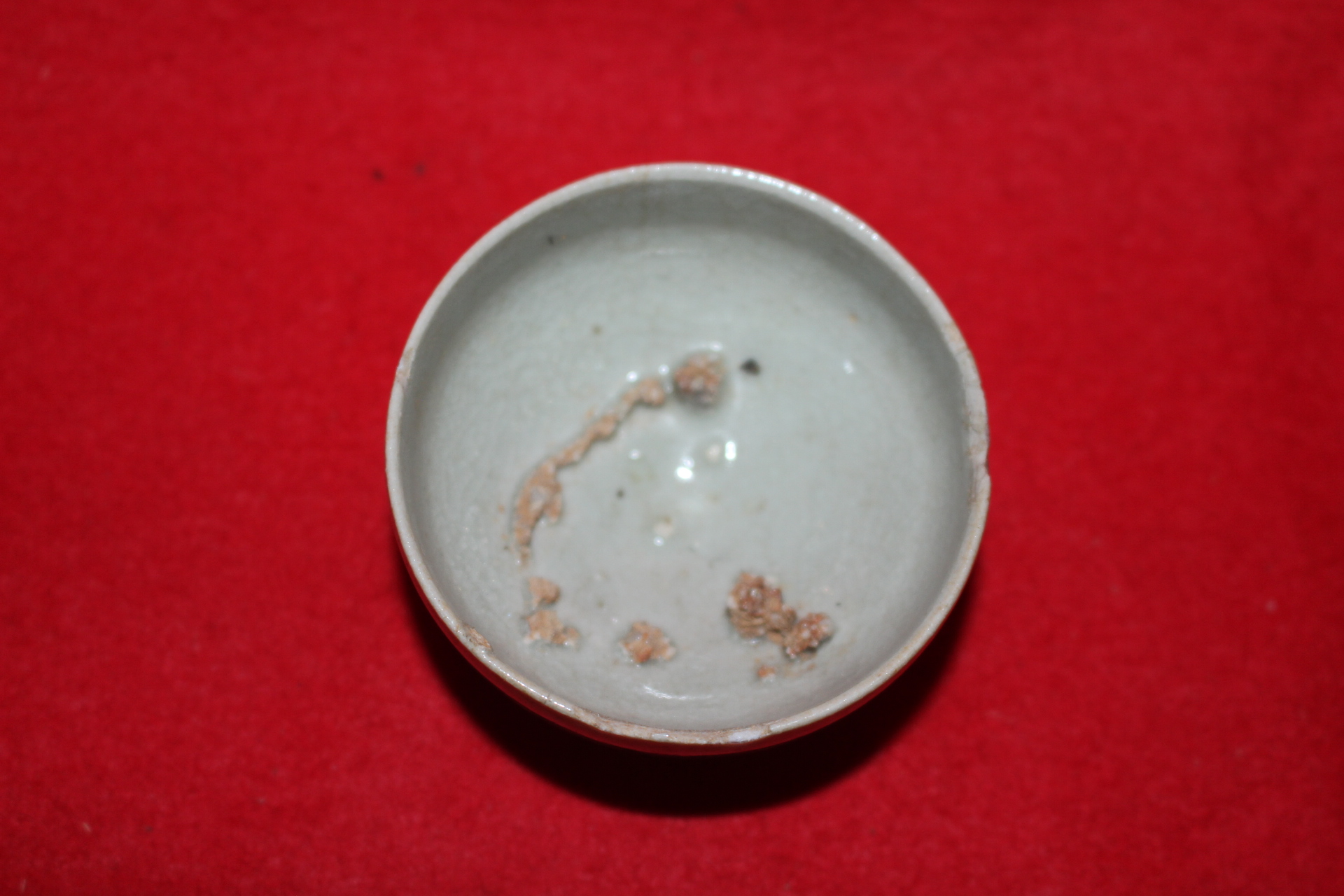 100년이상된 청자 잔