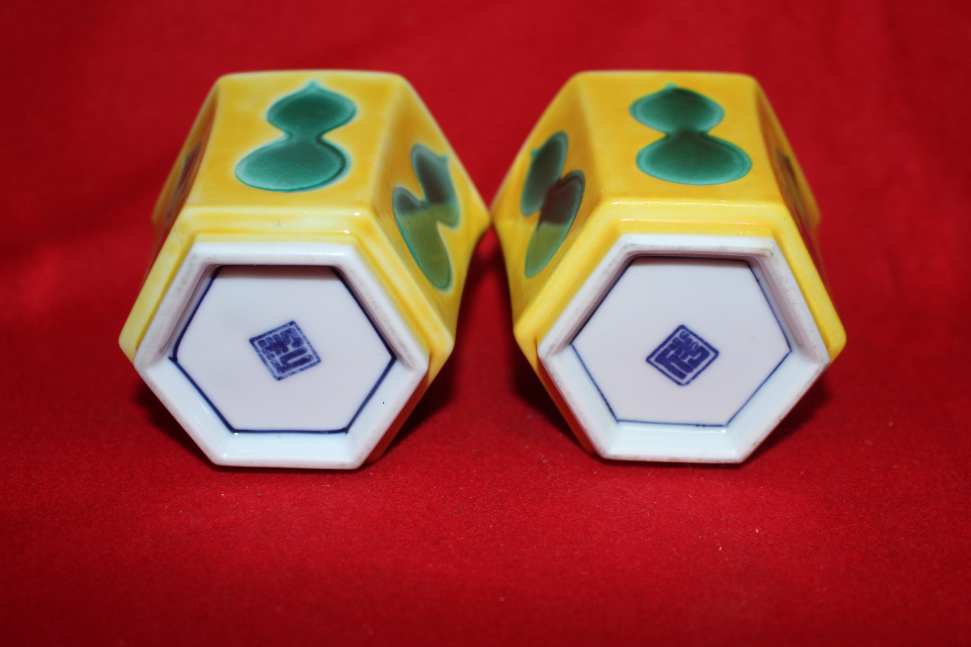 청화백자 박문양 육각완 2점