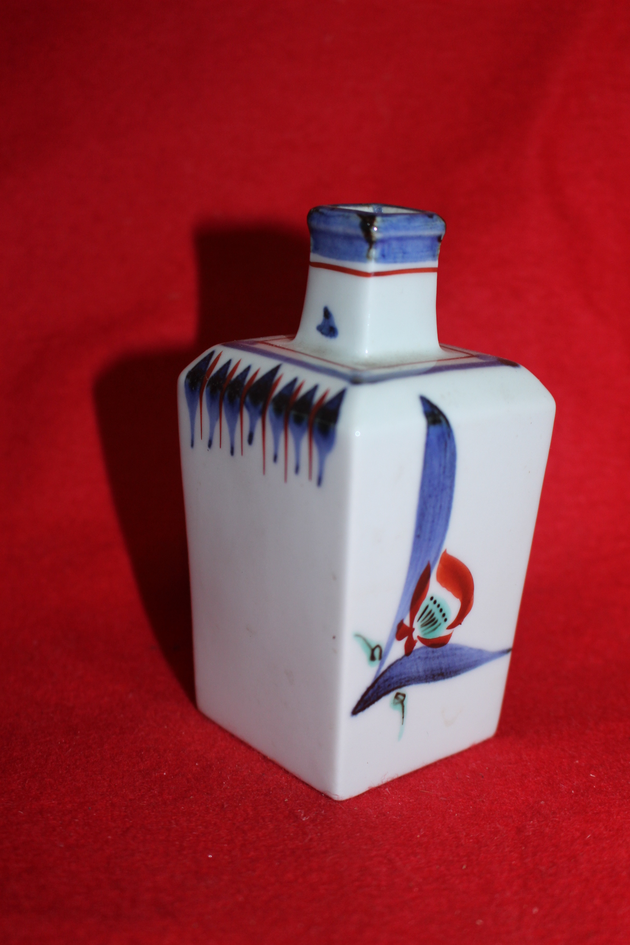 청화백자 화문 사각호