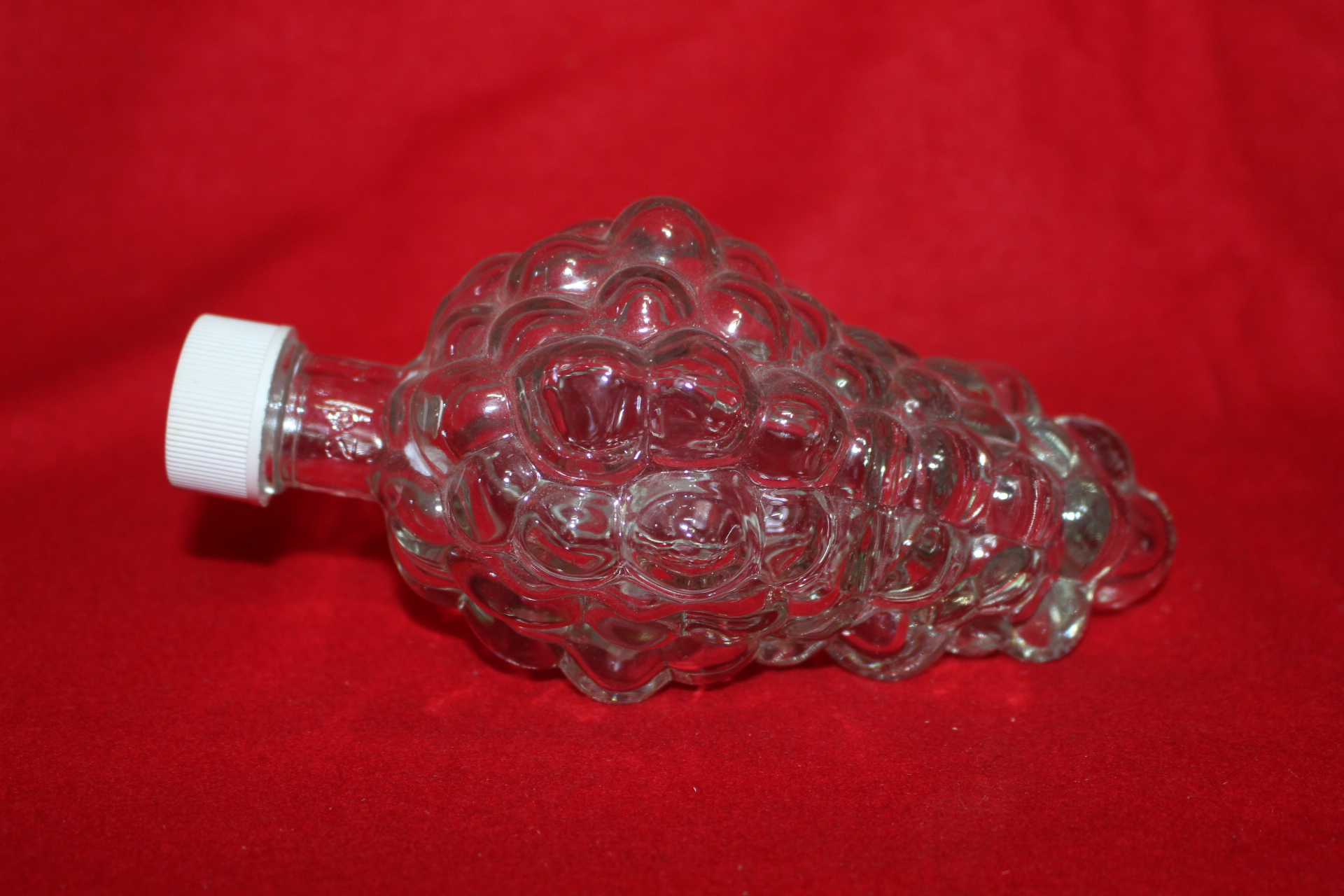 근대사 유리로된 포도모양 병