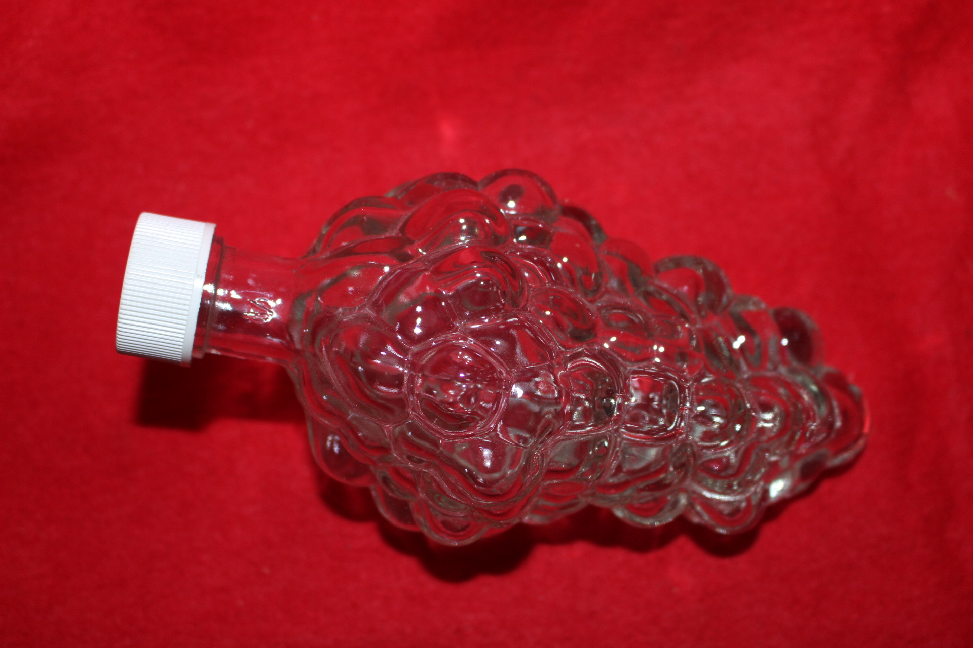 근대사 유리로된 포도모양 병