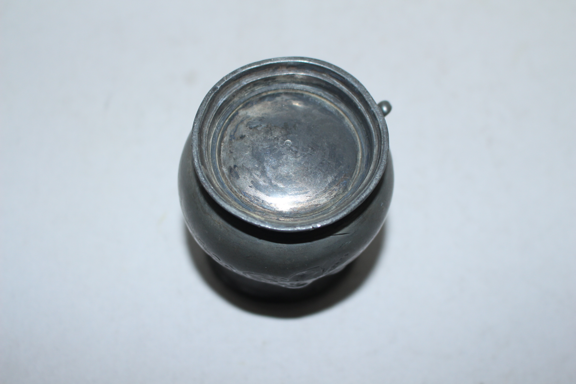 연대가좋은 주석으로 된 잔