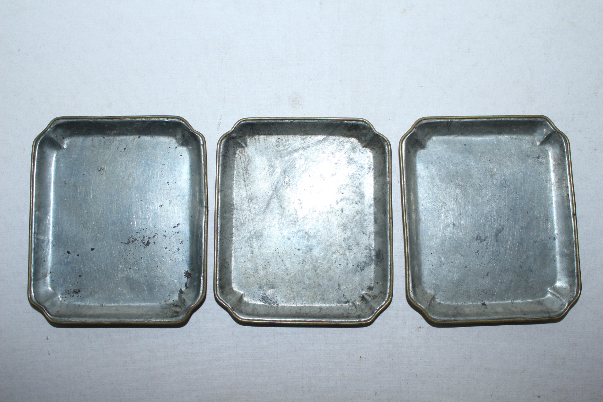 근대사 양철로된 사각차탁 3점