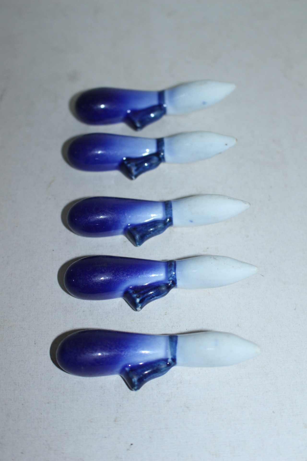 연대가좋은 청화백자 가지모양 저분받침 5점