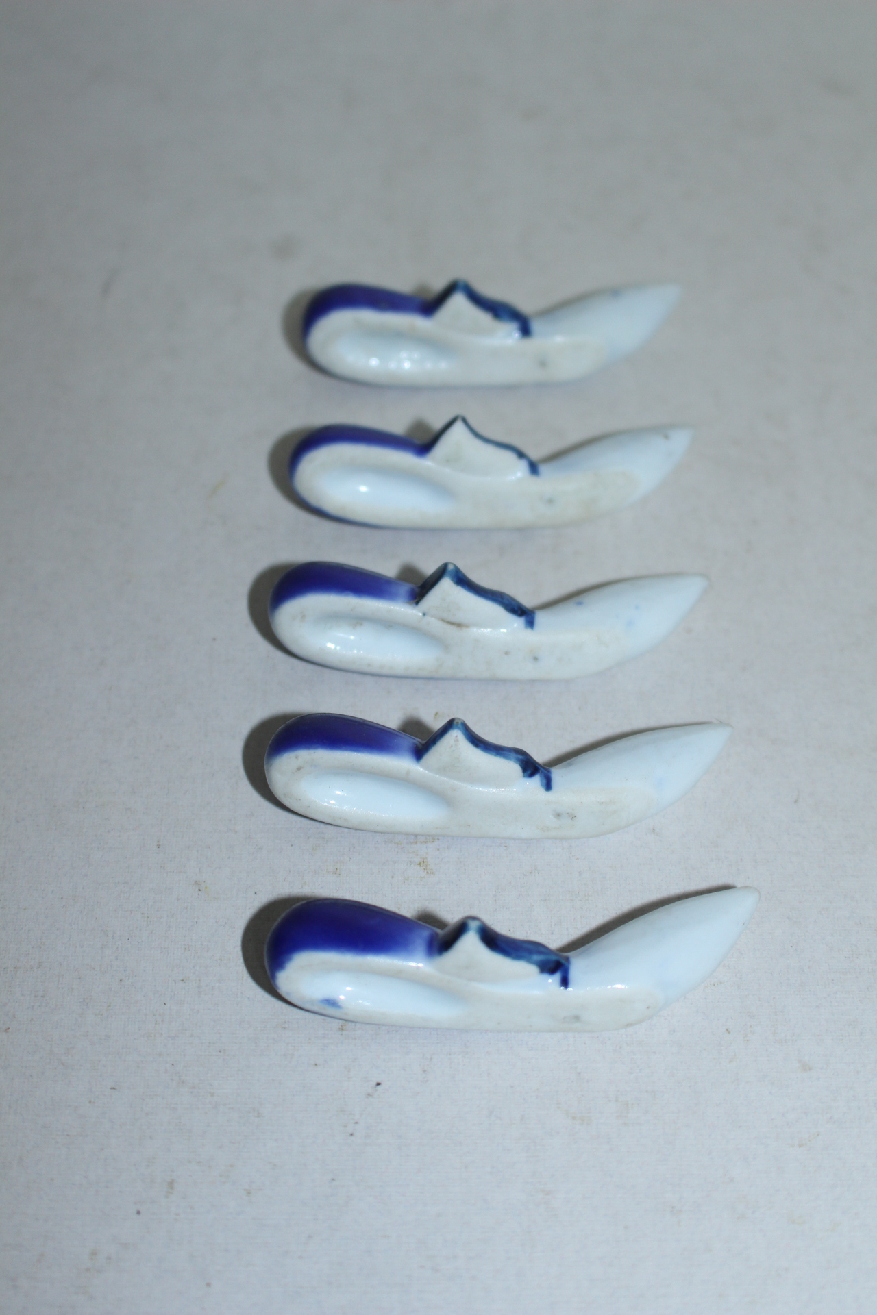 연대가좋은 청화백자 가지모양 저분받침 5점