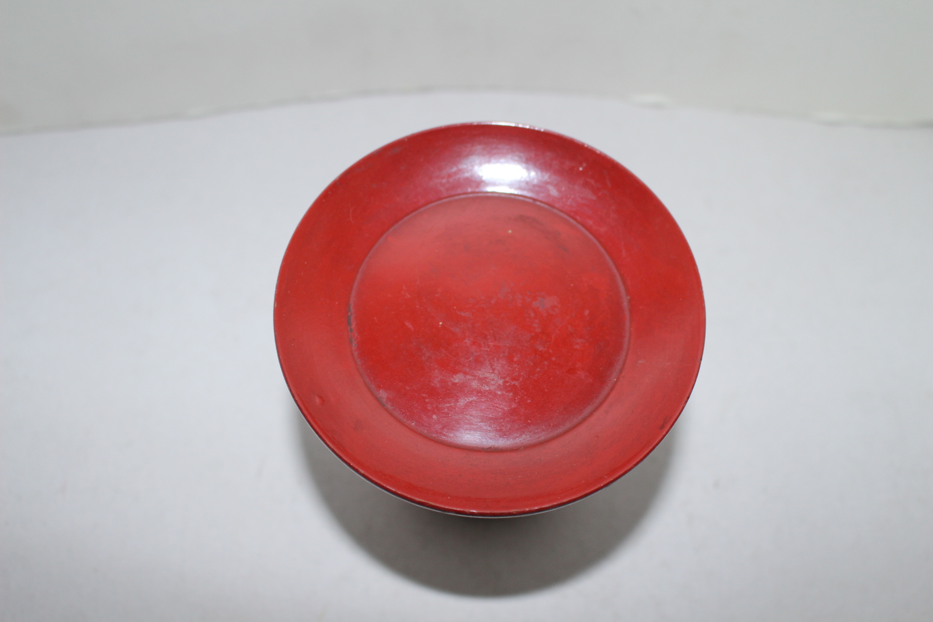 연대가좋은 나무에 옷칠이된 화대